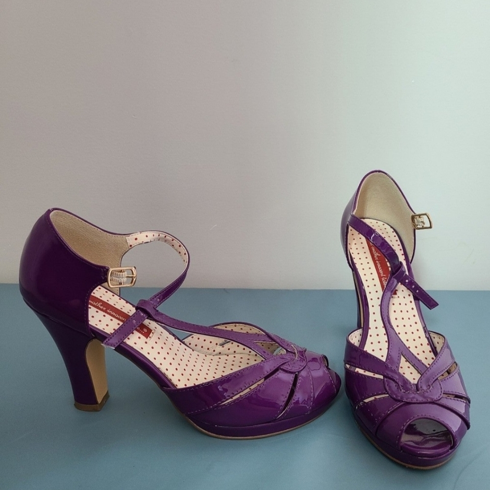 B.A.I.T Footwear Lacey Royal t-strap heels